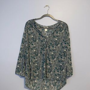 H&M Long Sleeve Blue Floral Button Down Blouse